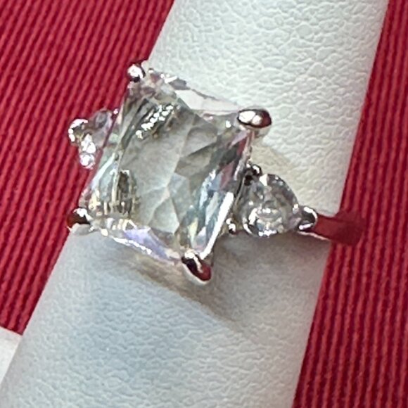 Large Emerald Cut Crystal Silver-Tone Ring Size 5.5 - Picture 1 of 15